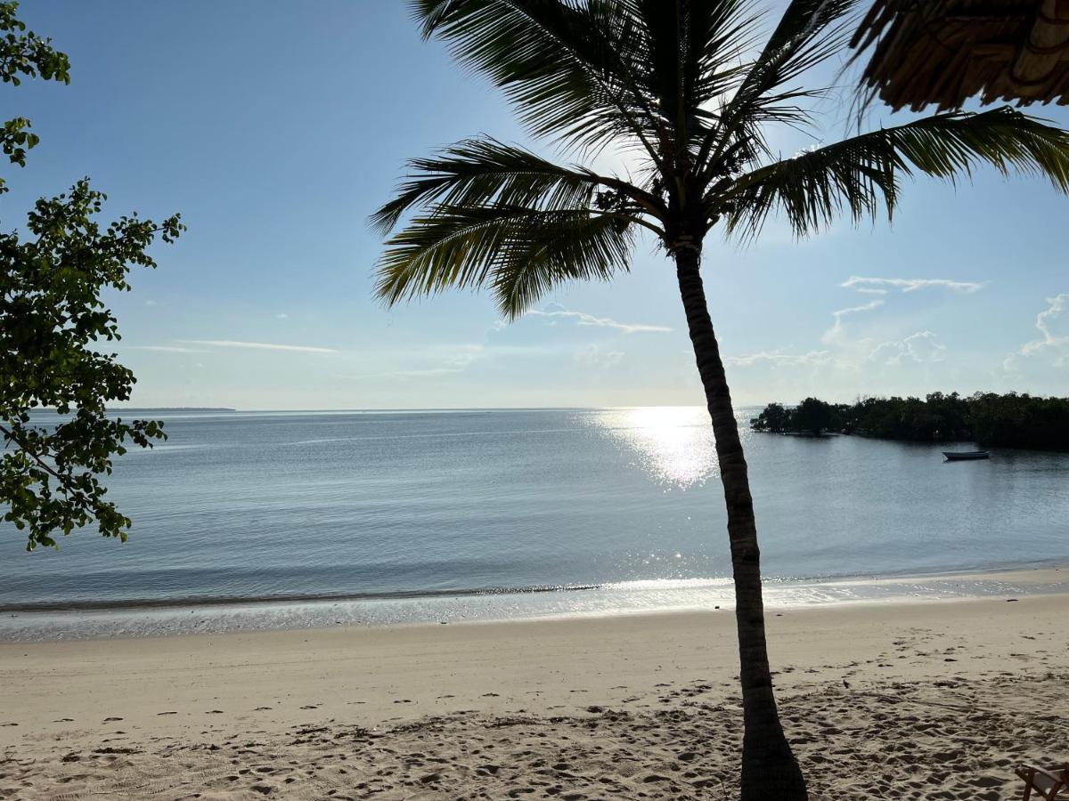 Mwazaro Beach Lodge Shimoni Luaran gambar